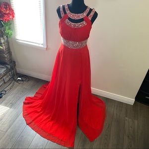❤️Beautiful Red Prom Dress.Fully lined, New, never worn